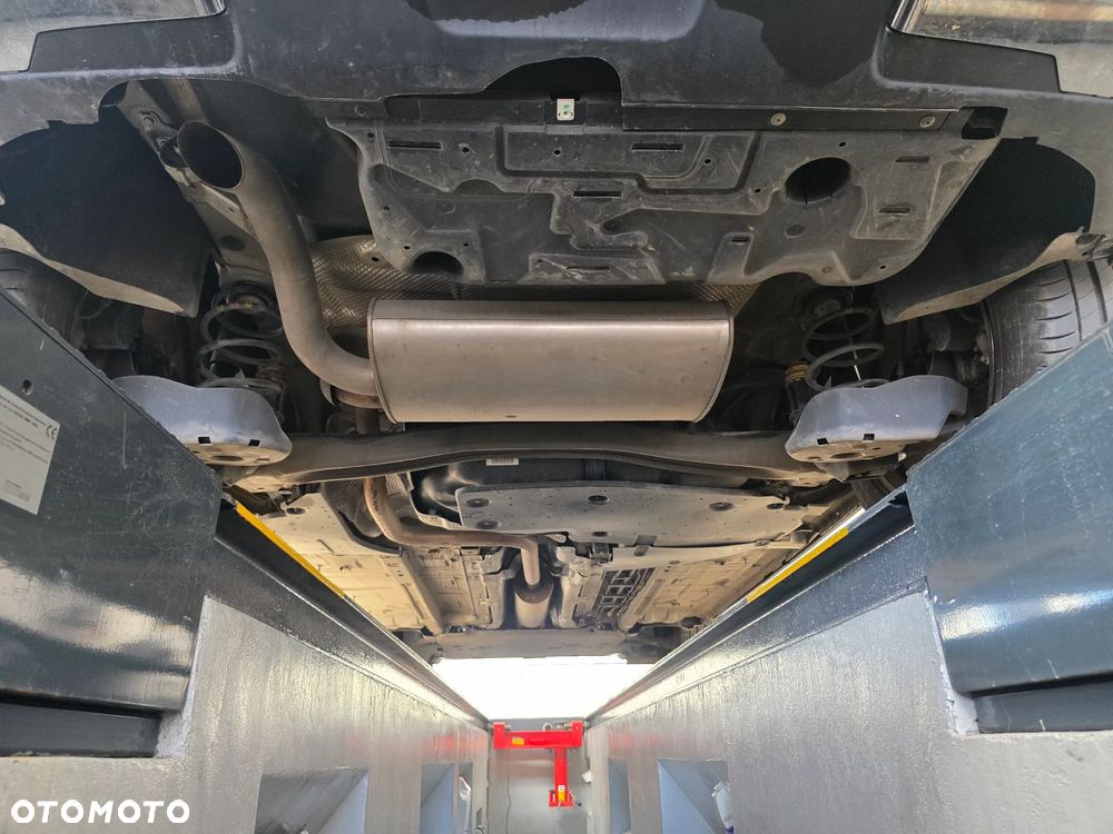 Peugeot 3008 PureTech 180 Stop & Start GPF EAT8 GT Pack - 36