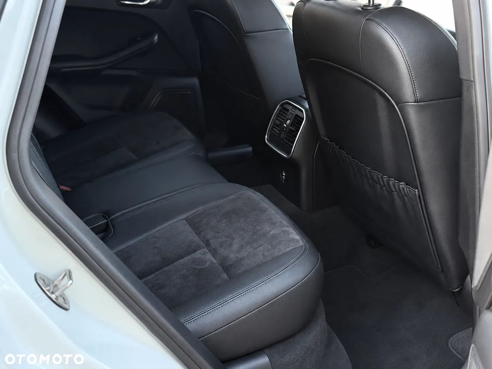 Porsche Macan - 29