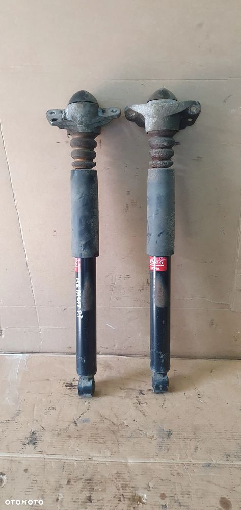 Amortyzator prawy lewy tył tylny VW Passat B6 kombi - 1