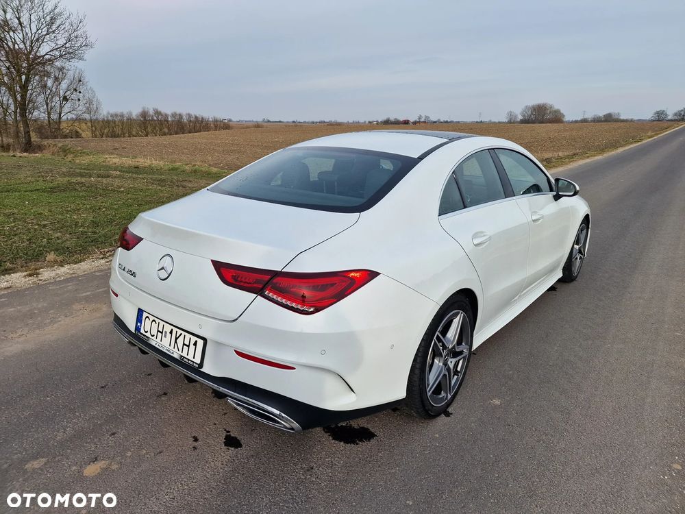 Mercedes-Benz CLA 200 AMG Line 7G-DCT - 11