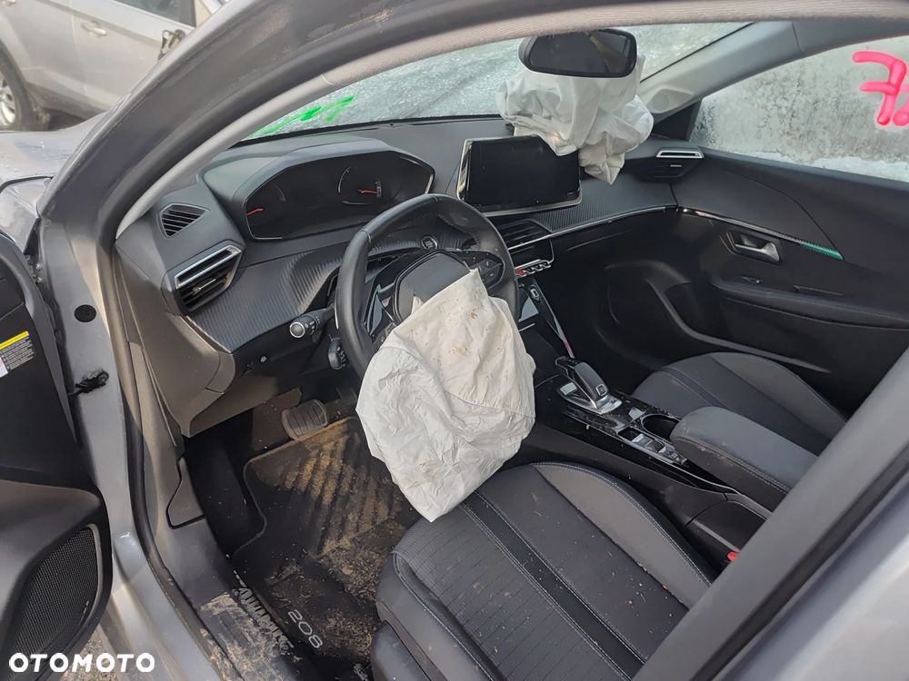 Peugeot 208 PureTech 130 EAT8 Allure Pack - 24