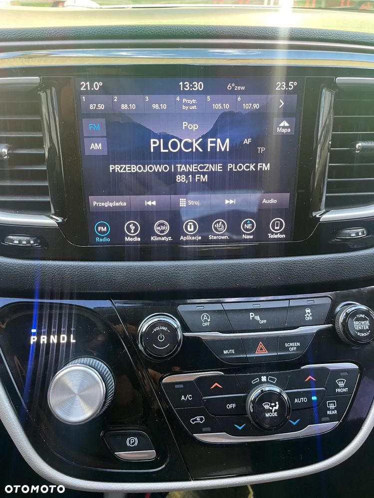 Chrysler Pacifica - 10