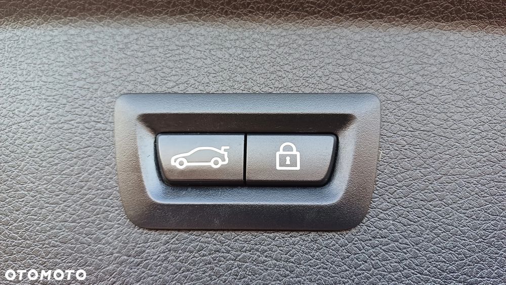 BMW Seria 2 218i Sport Line - 7