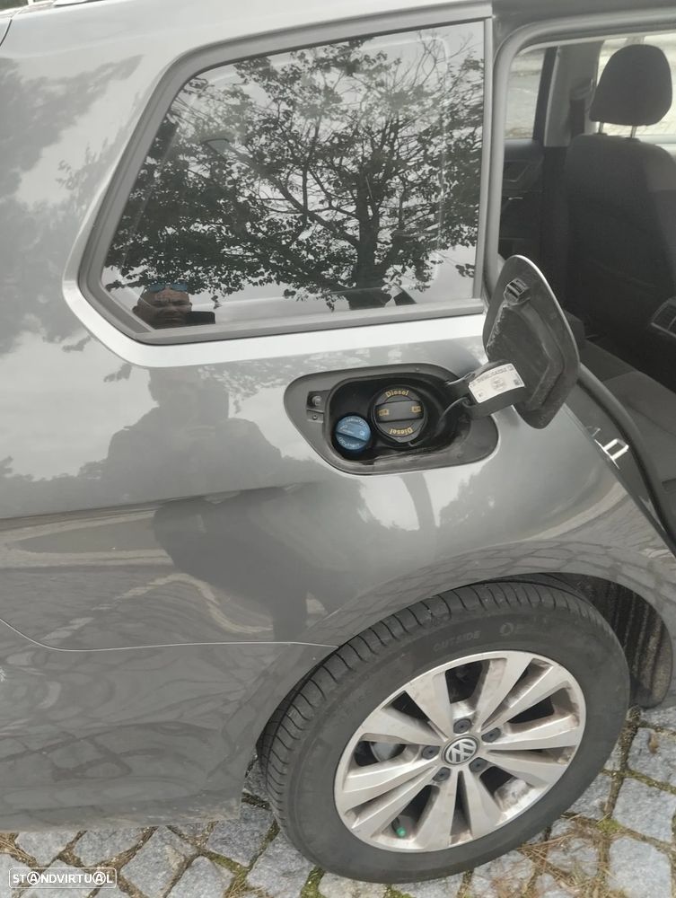 VW Golf Variant 1.6 TDi Confortline DSG - 9