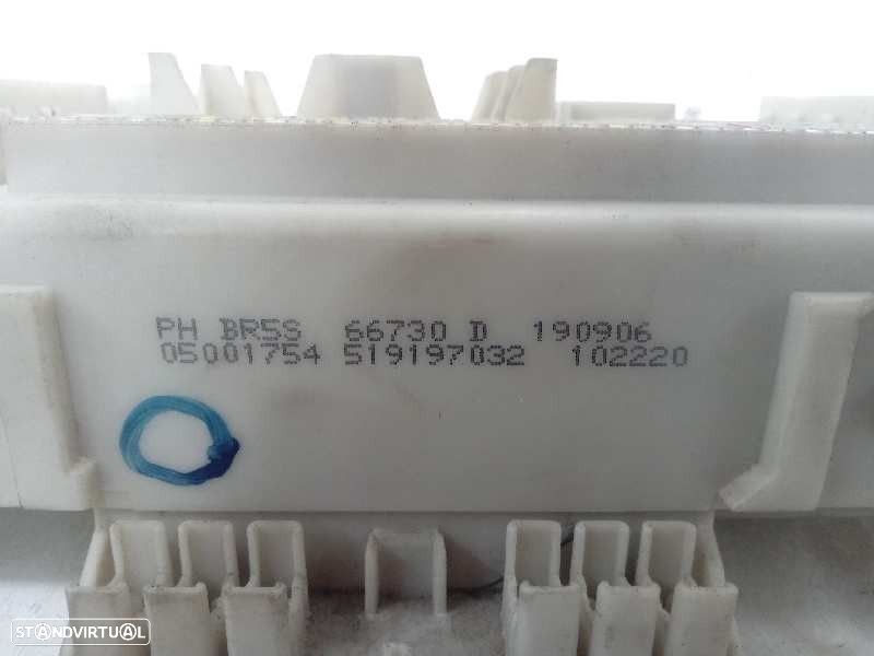 CAIXA RELÉS / FUSÍVEIS MAZDA 3 2006 -519197032 - 2