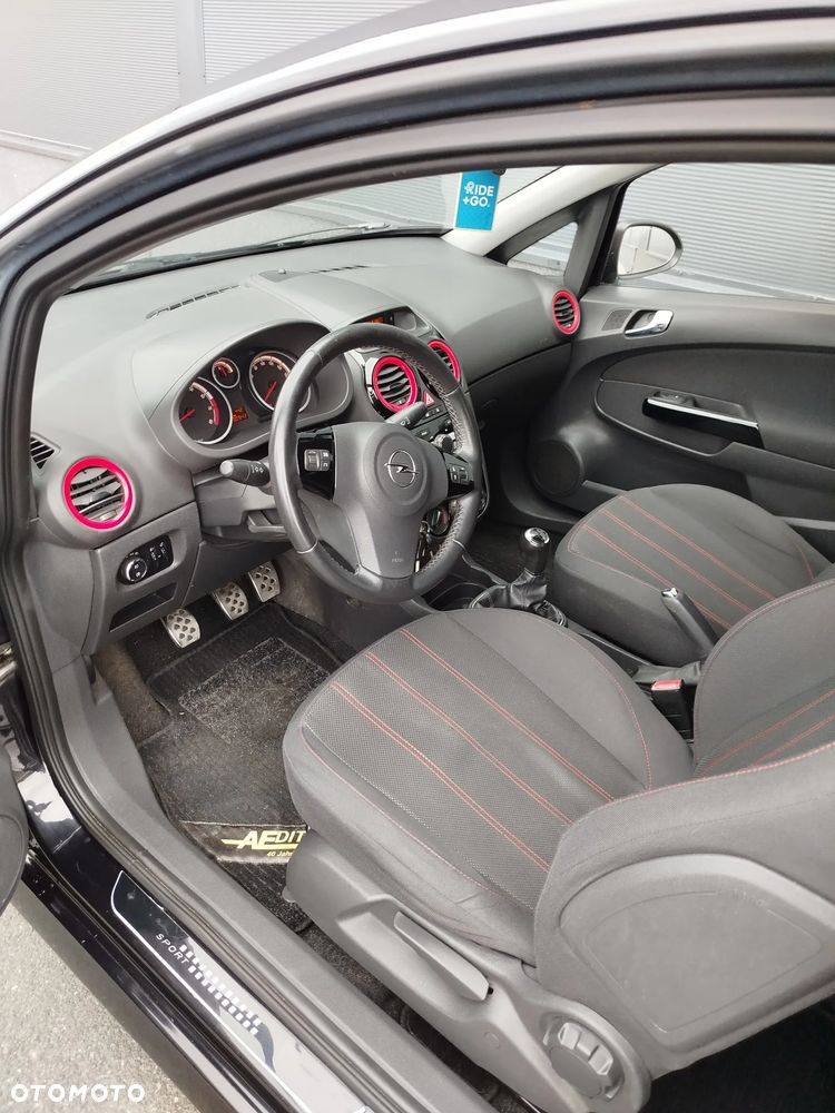Opel Corsa 1.4 16V Sport - 12