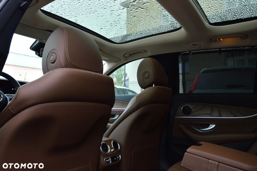 Mercedes-Benz Klasa E 300 9G-TRONIC AMG Line - 14