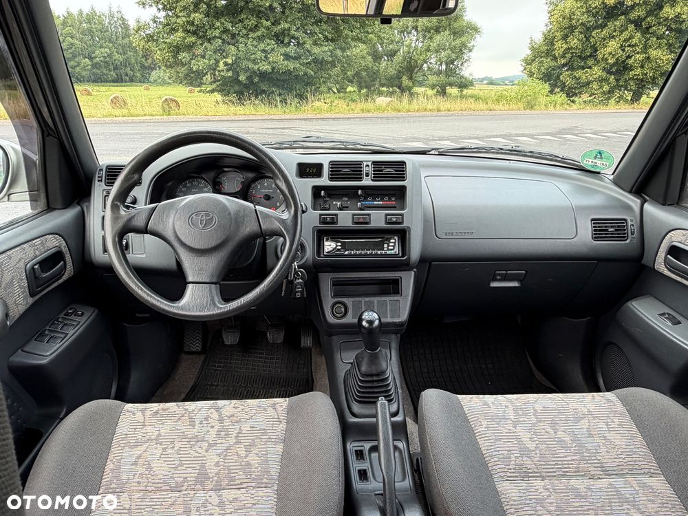 Toyota RAV4 2.0 Fun - 9