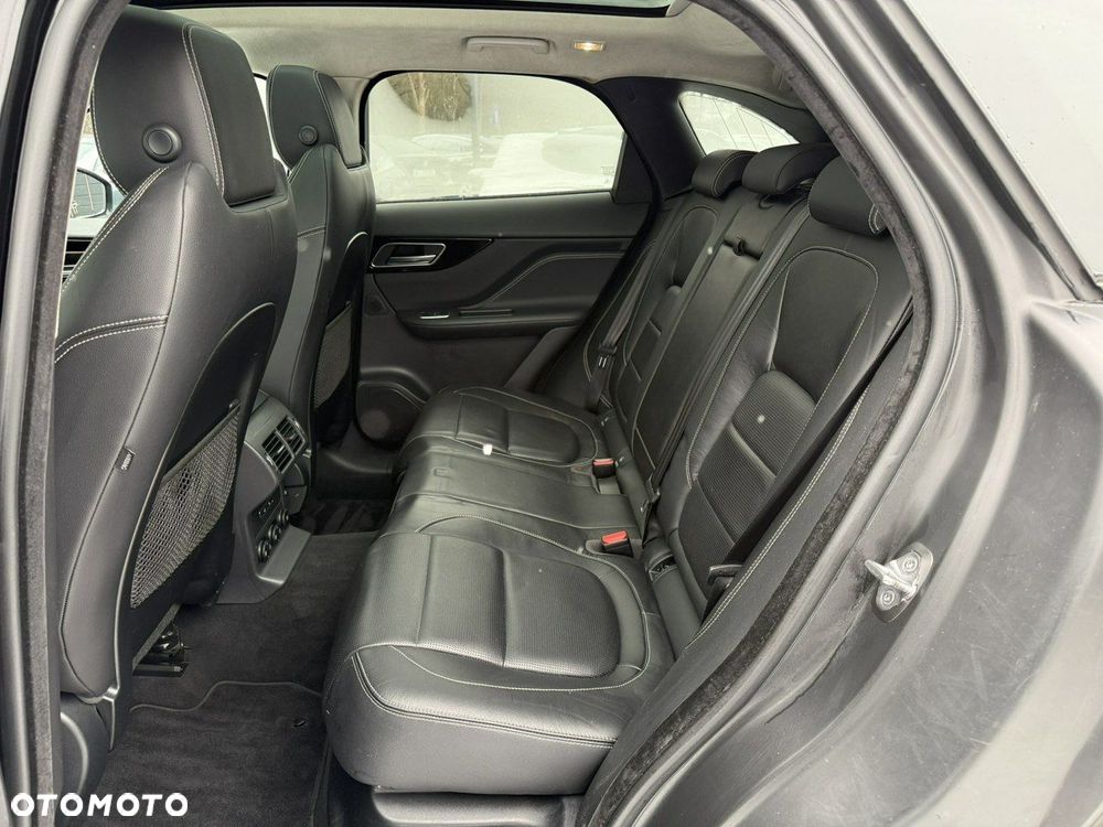 Jaguar F-Pace 2.0 i4D AWD R-Sport - 17