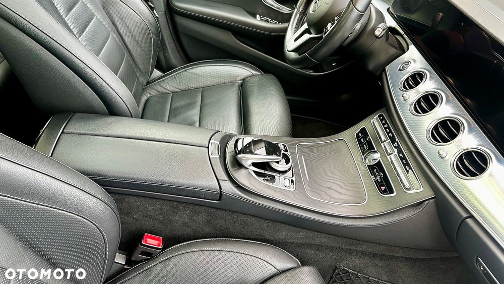 Mercedes-Benz Klasa E - 16