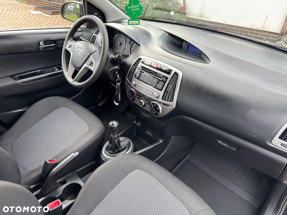 Hyundai i20 - 27