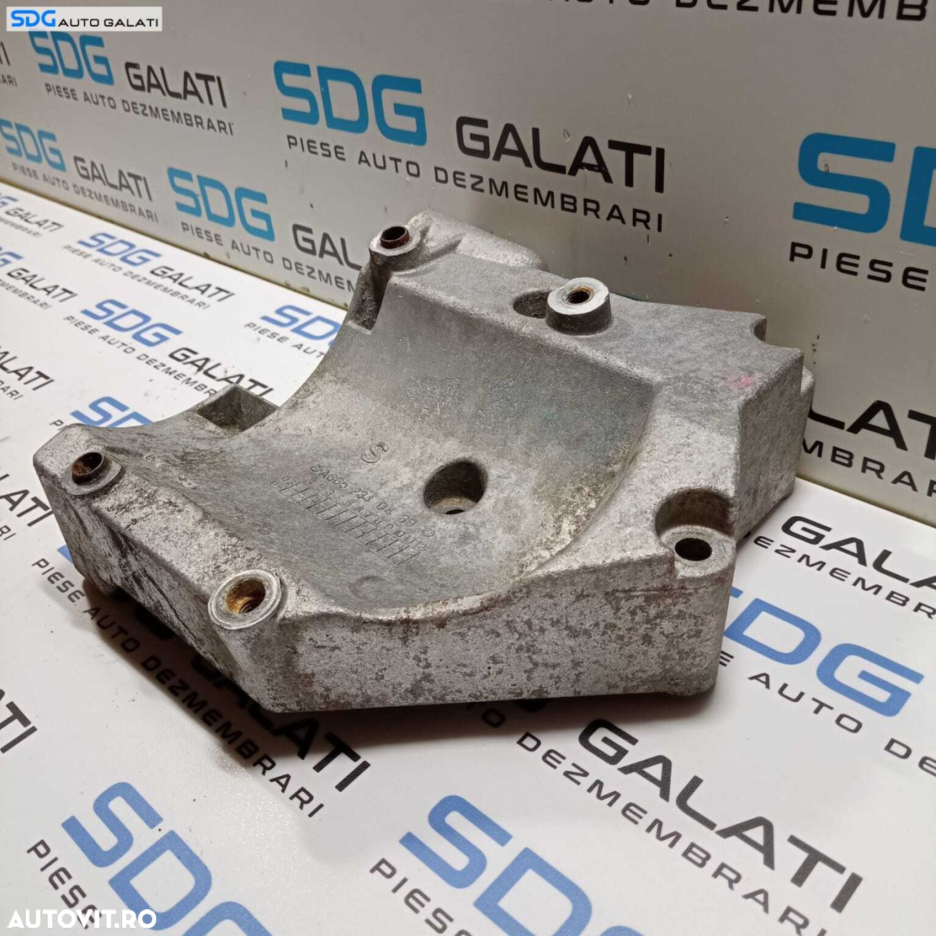 Suport Accesorii Alternator Motor SsangYong Rodius 2.7 2004 - 2012 Cod A6652340439 [2420] - 2