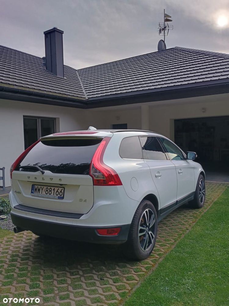 Volvo XC 60 D4 Geartronic Summum - 4
