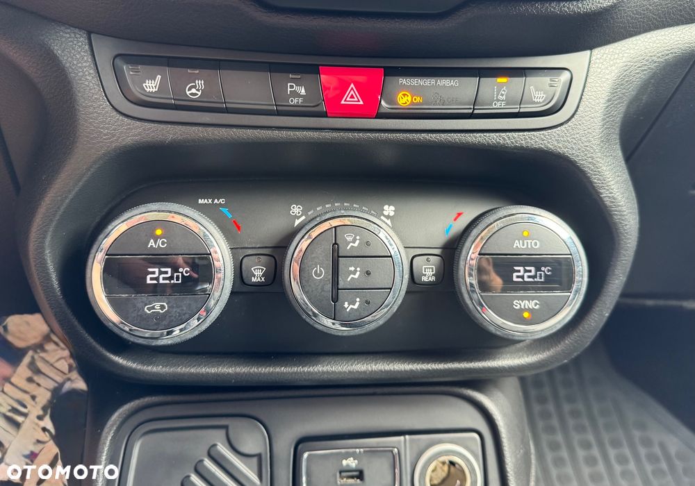 Jeep Renegade 1.4 MultiAir Longitude FWD S&S - 25