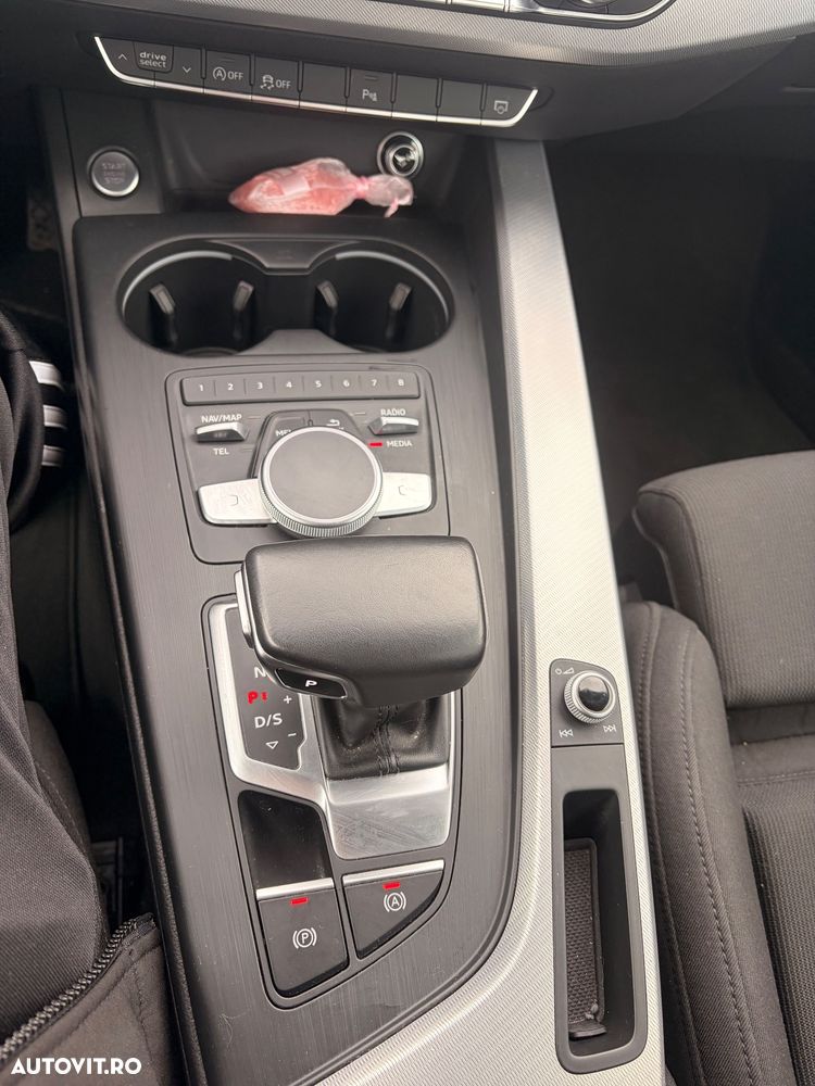 Audi A4 2.0 TDI quattro Stronic - 11