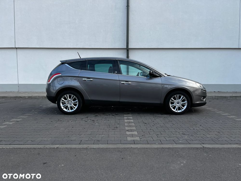 Lancia Delta 1.4 T-Jet Platino - 12