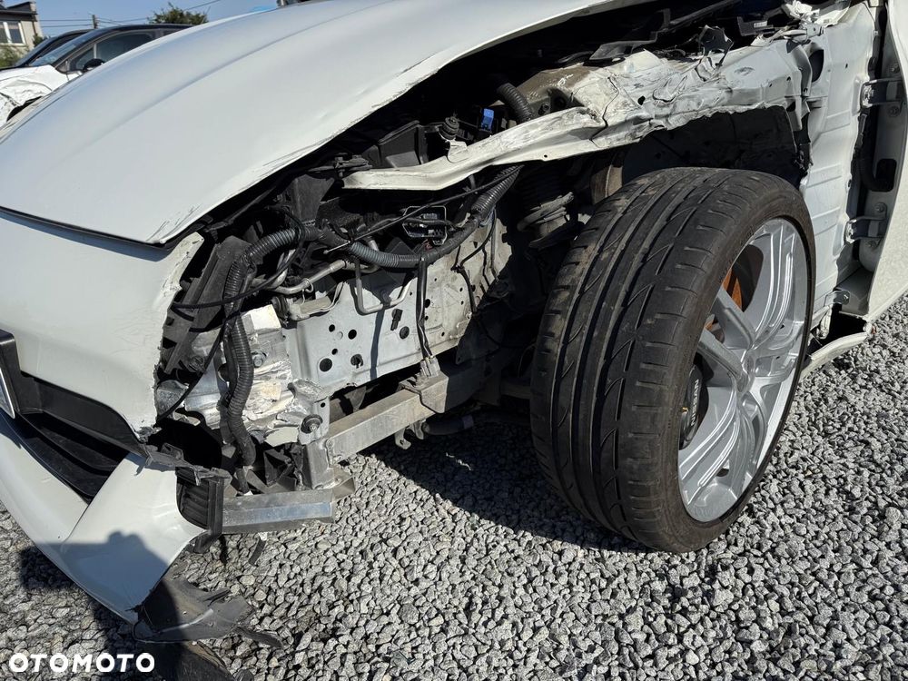 Nissan 370 Z 3.7 V6 Platinum - 4