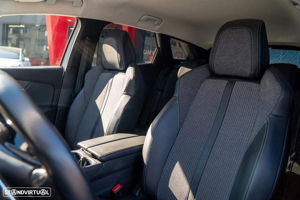 Peugeot 3008 1.6 Hybrid Allure Pack e-EAT8 - 25