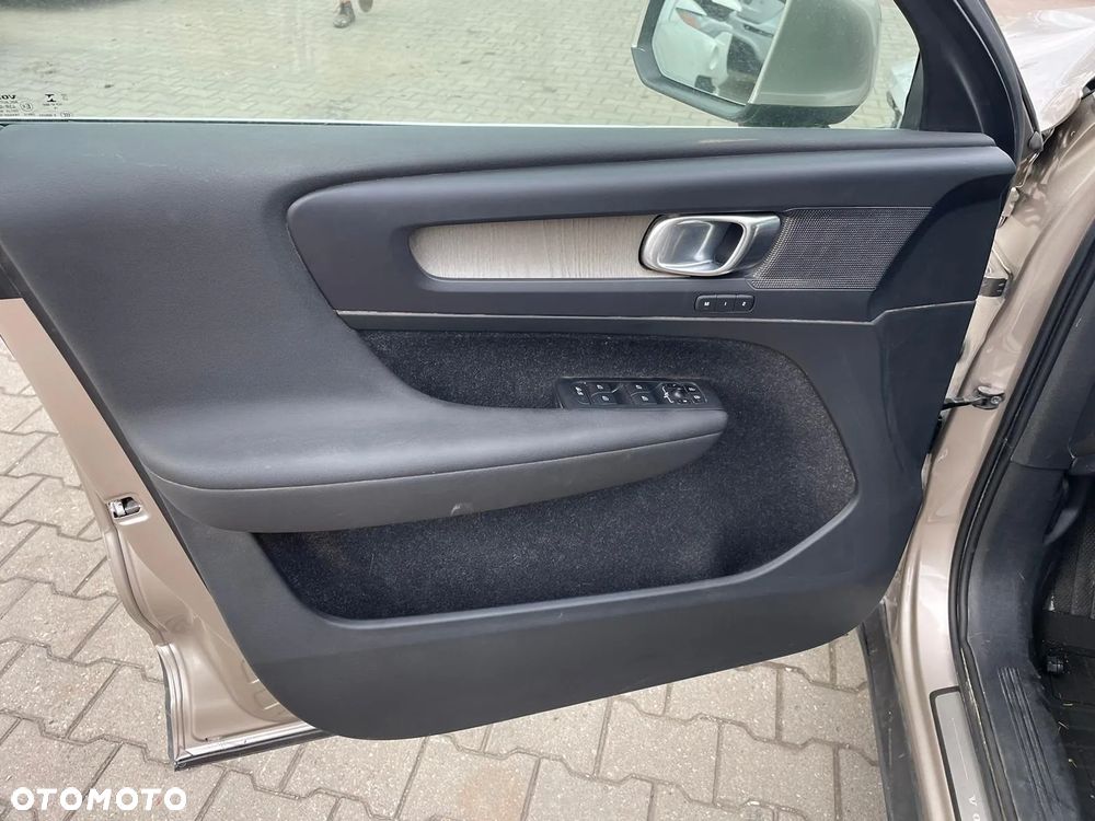 Volvo XC 40 - 15