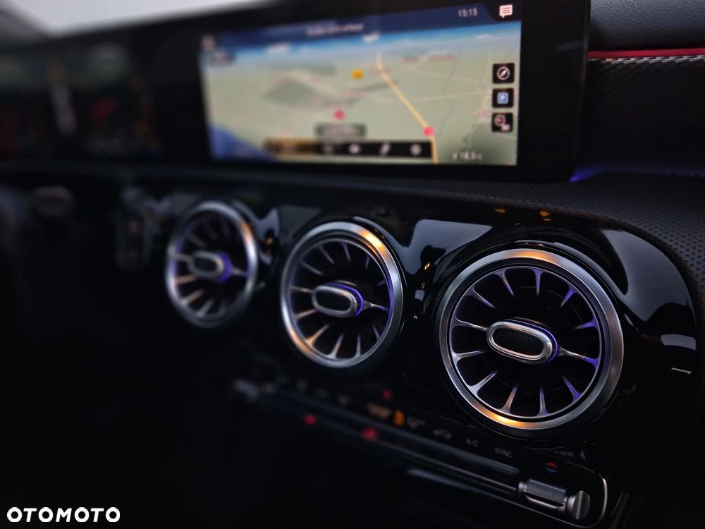 Mercedes-Benz CLA 180 7G-DCT Edition Progressive Line - 39