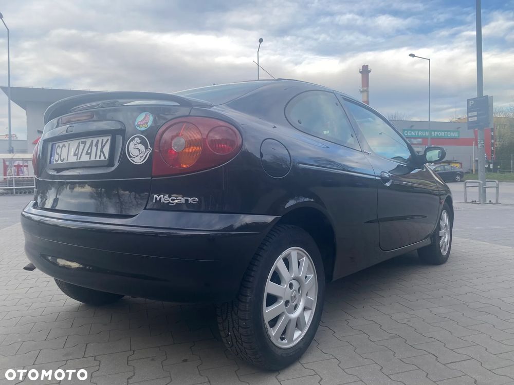 Renault Megane 1.4 - 3