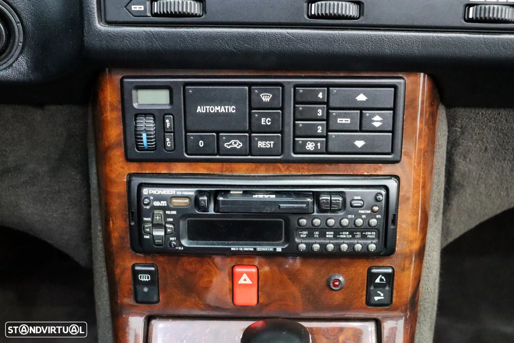 Mercedes-Benz SL 300 - 19