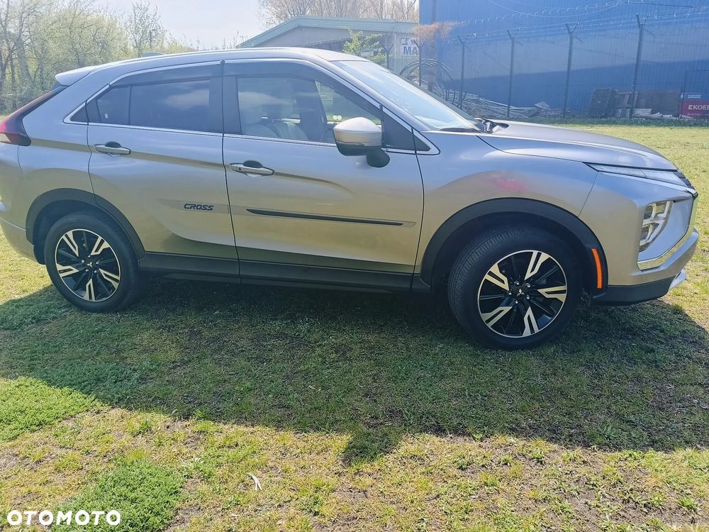 Mitsubishi Eclipse Cross 1.5 T-MIVEC (ClearTec) CVT 4WD Plus - 35