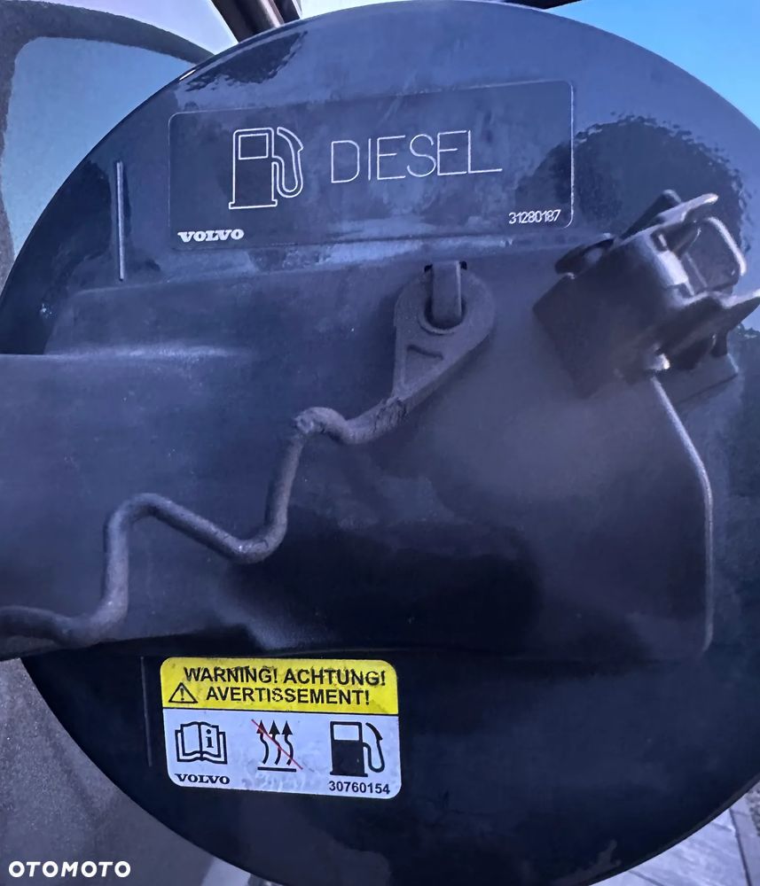 Volvo XC 60 D5 AWD Momentum - 24