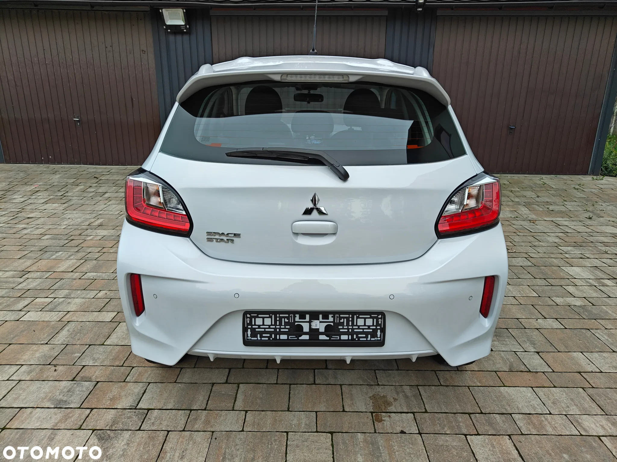 Mitsubishi Space Star AS&G 1.2 CVT Top - 17