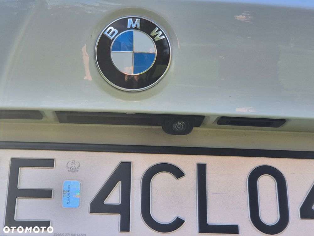 BMW X1 xDrive18d - 13