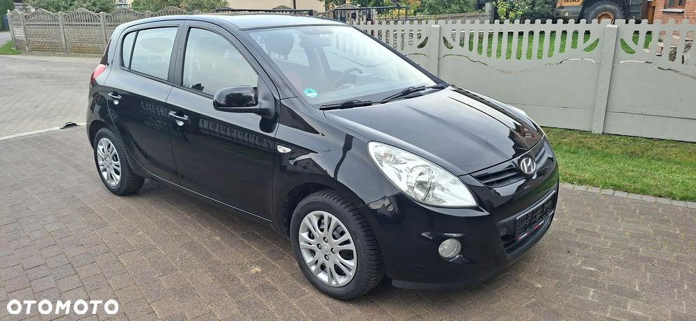 Hyundai i20 - 17