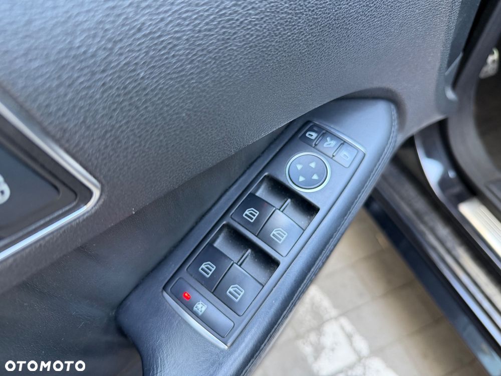 Mercedes-Benz Klasa E 350 CDI 4-Matic BlueEff Avantgarde - 19