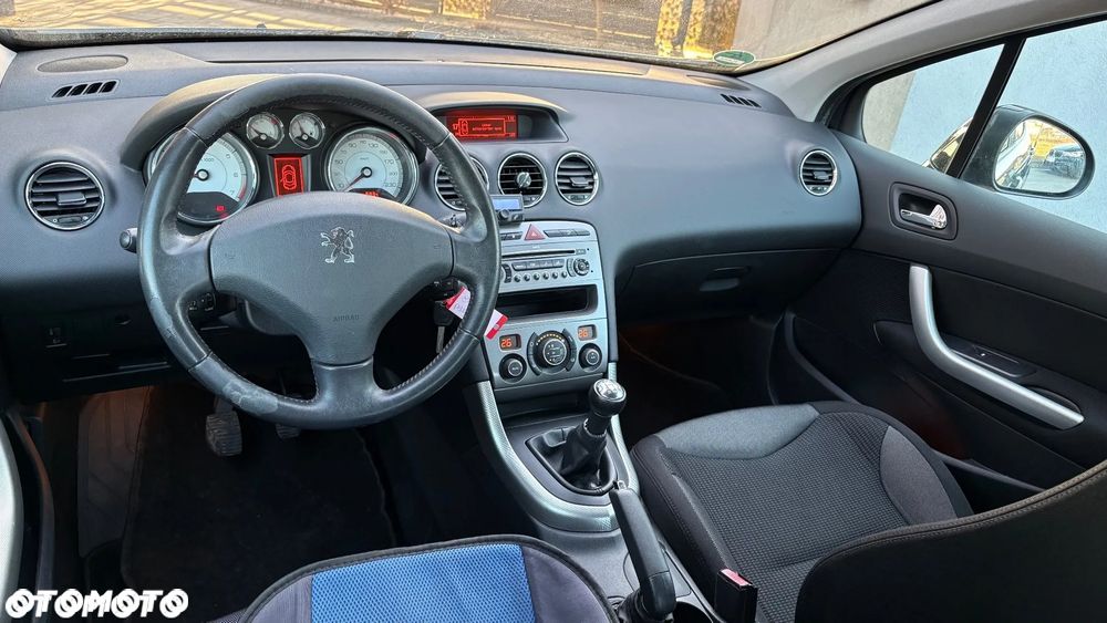 Peugeot 308 1.6 Trendy Navtech - 22