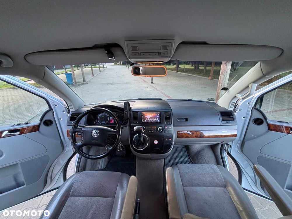 Volkswagen Multivan - 14