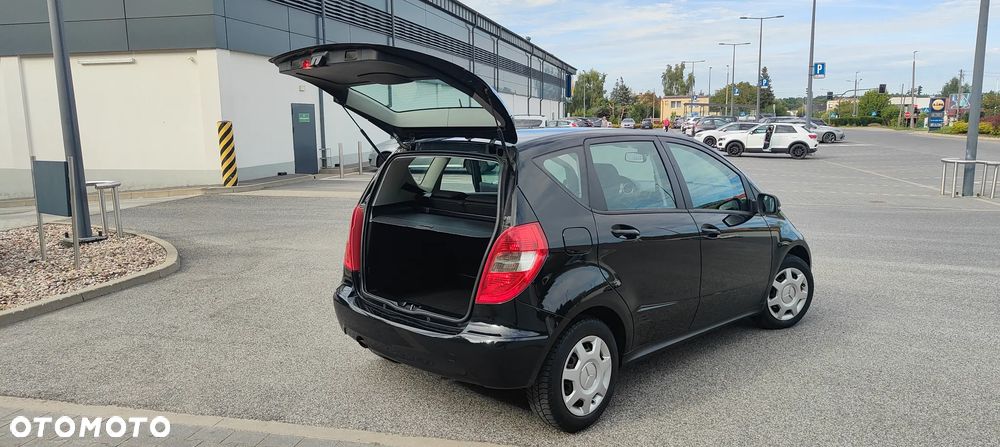 Mercedes-Benz Klasa A 160 BlueEFFICIENCY Elegance - 14