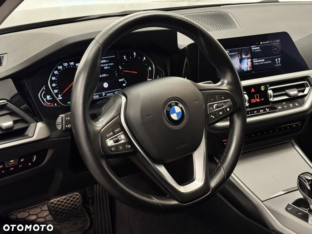 BMW Seria 3 - 16