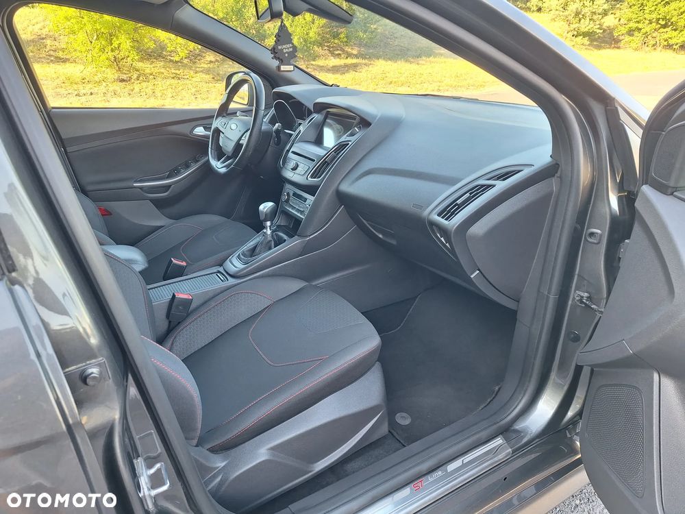 Ford Focus 1.5 EcoBoost ST-Line Red ASS - 17