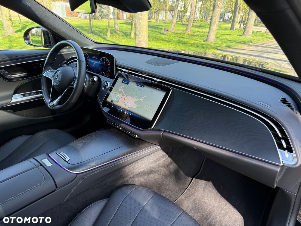 Mercedes-Benz Klasa E 300de 4Matic 9G-TRONIC Edition AVANTGARDE - 35