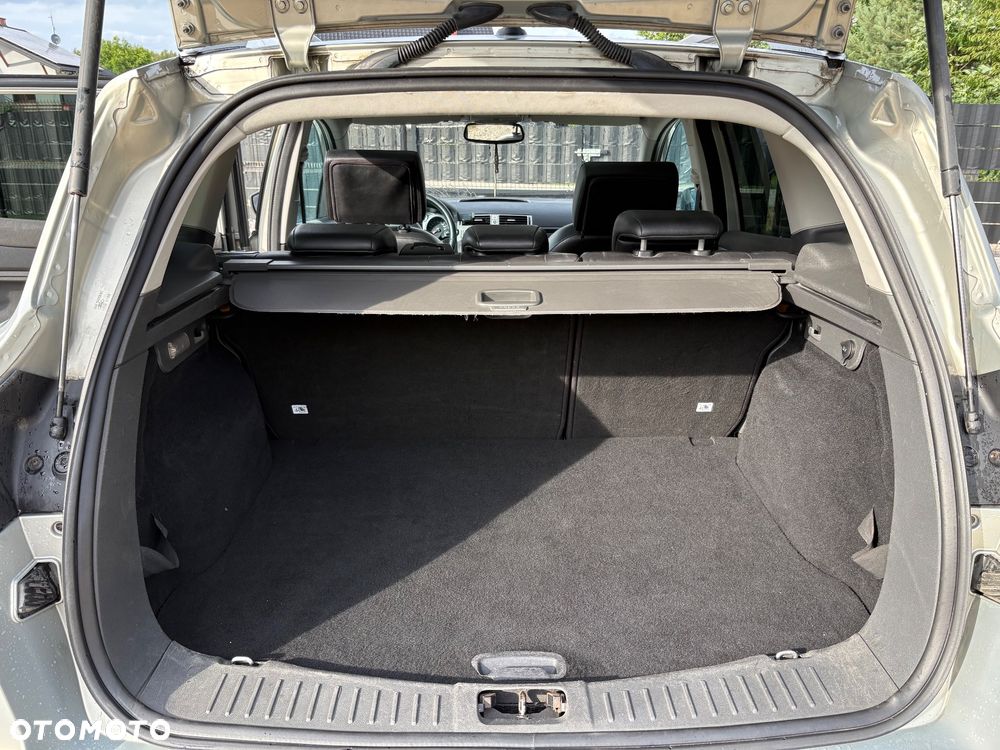 Ford Kuga 2.0 TDCi 4x4 Titanium - 17
