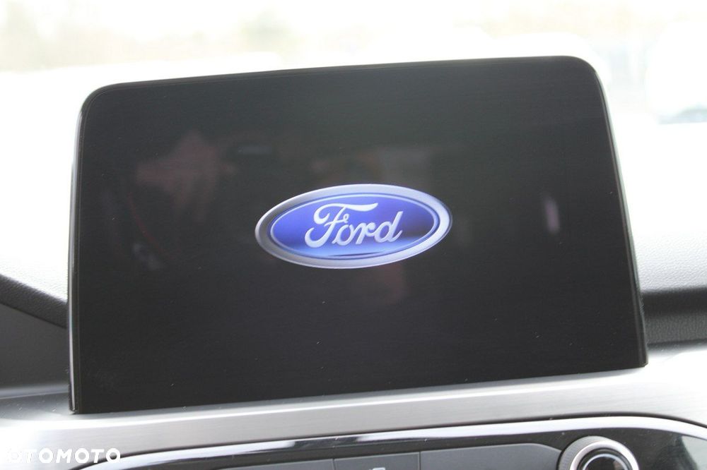 Ford Kuga - 33