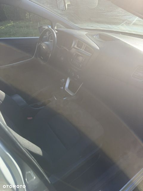 Kia Ceed - 9