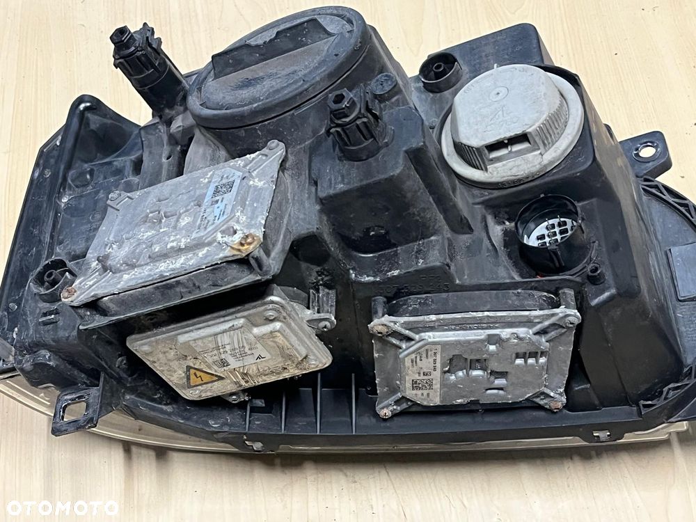 Lampa przednia lewa Xenon AH42-13W030 RHD Range Rover L322 LM Vogue Lift 2009-12 - 2