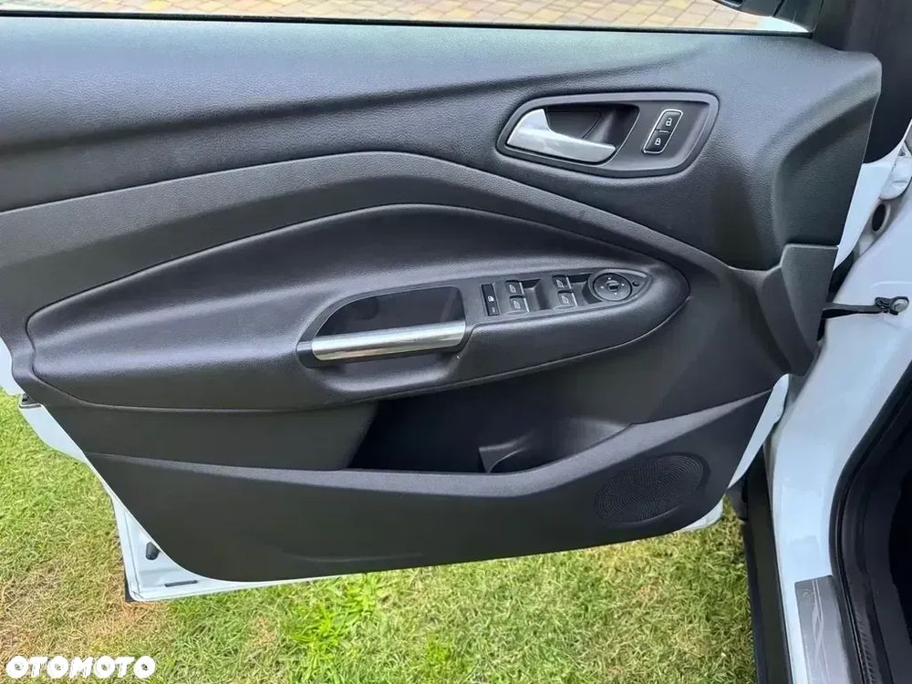 Ford Kuga - 11
