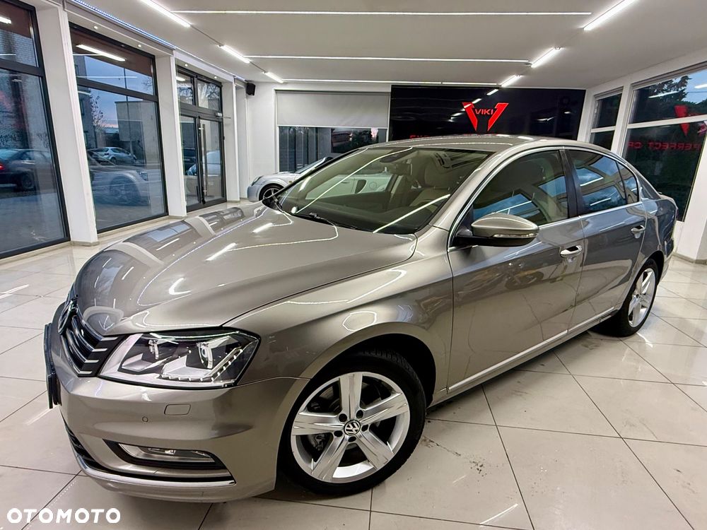 Volkswagen Passat 1.4 TSI R-Line Edition Plus - 31