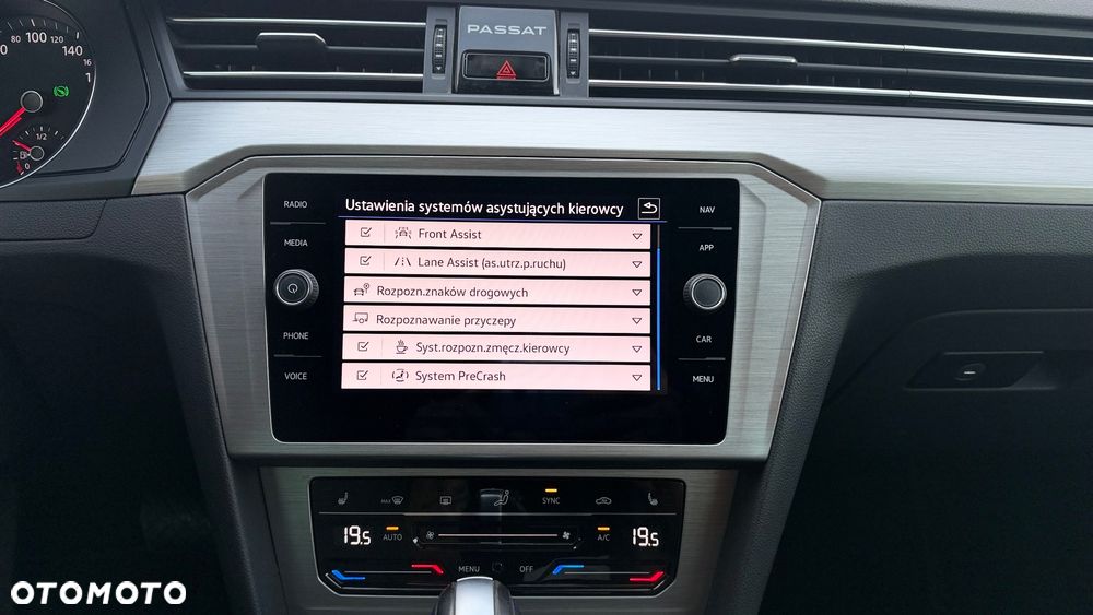 Volkswagen Passat 2022