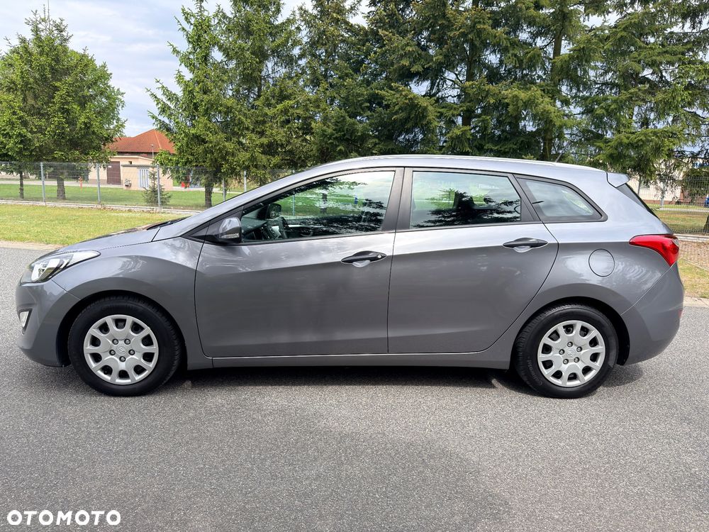 Hyundai i30 i30cw 1.4 CRDi Advantage - 3