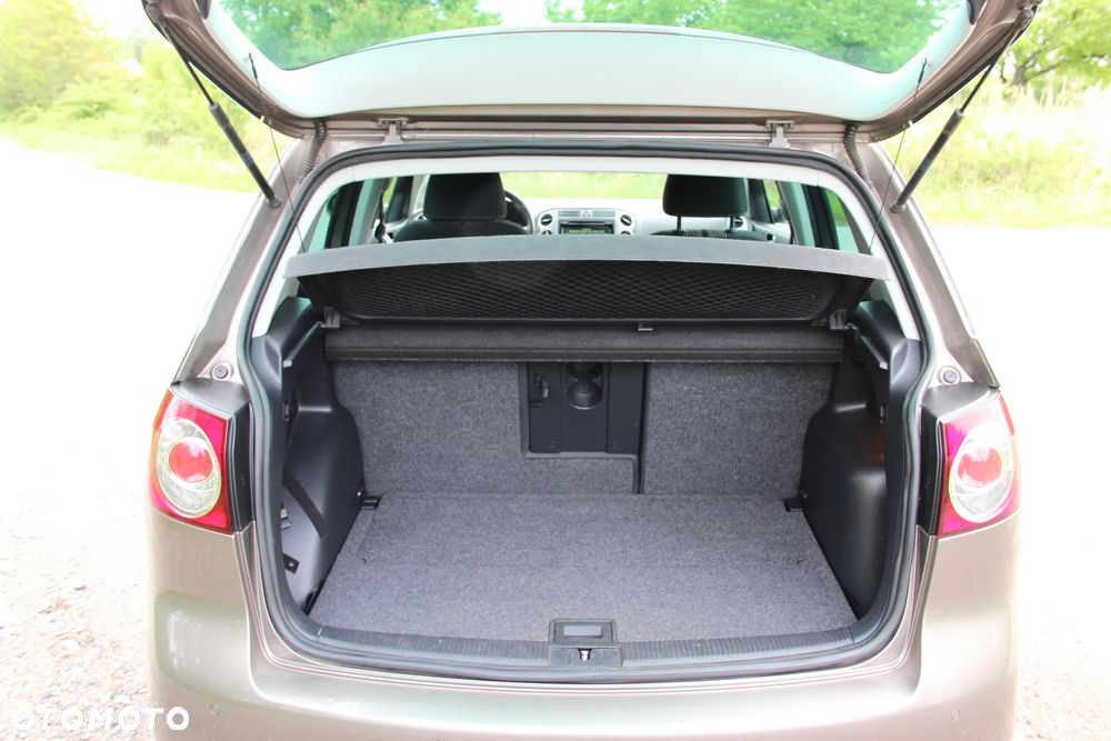 Volkswagen Golf Plus 1.6 TDI DPF DSG MATCH - 15