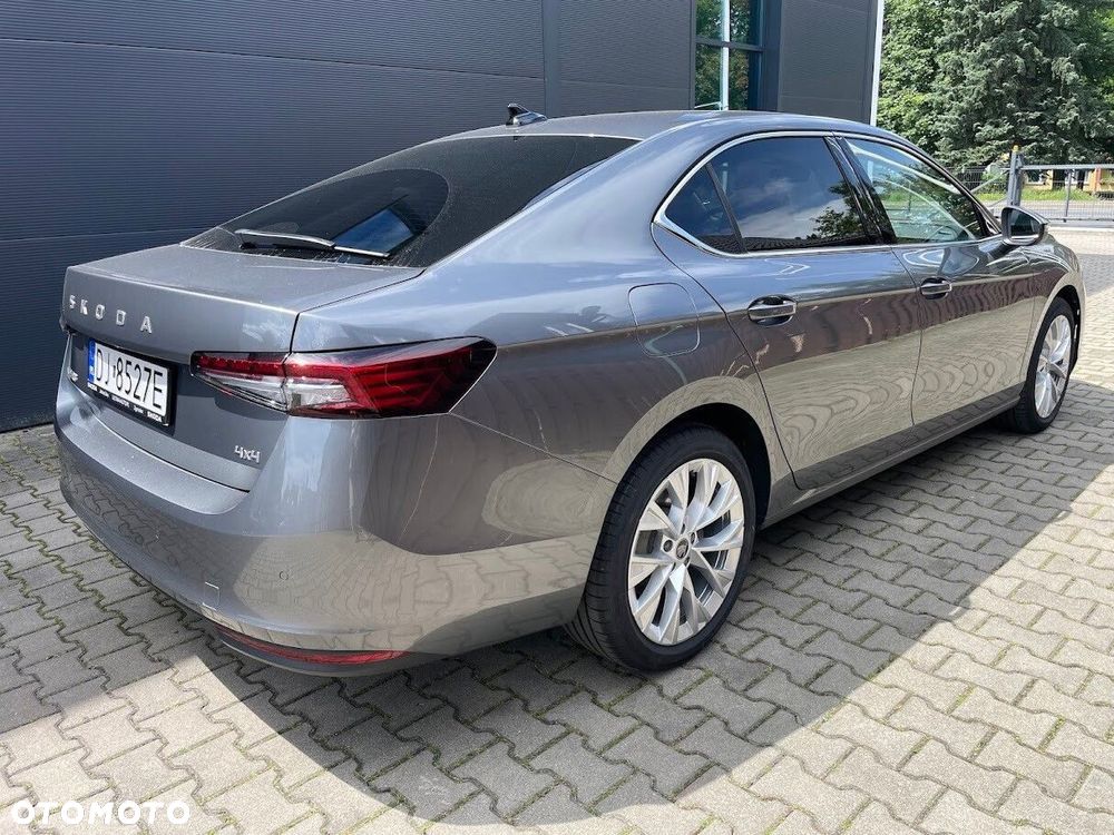 Skoda Superb 2.0 TDI SCR 4x4 Edition 130 DSG - 4