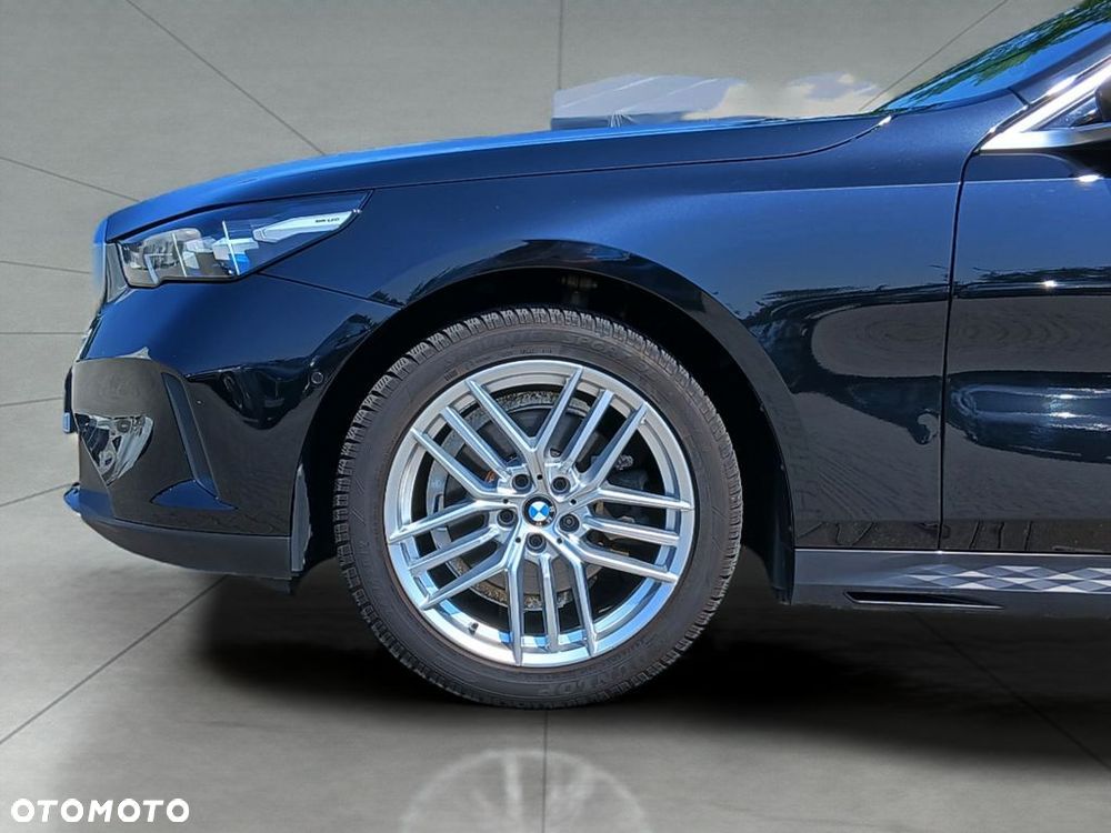 BMW Seria 5 520d xDrive mHEV - 9