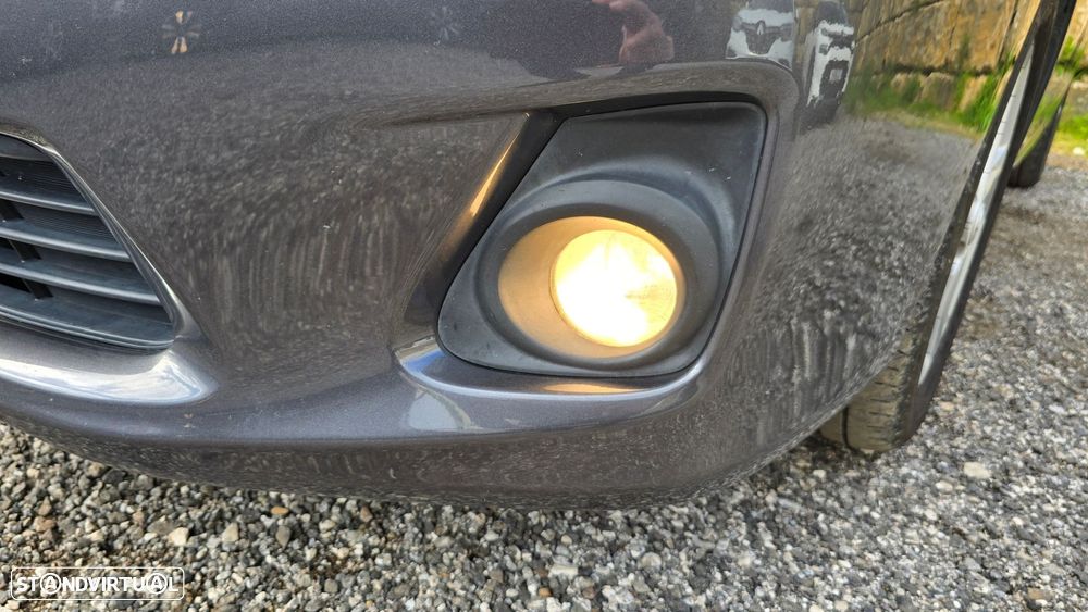 Toyota Corolla 1.4 D-4D - 37